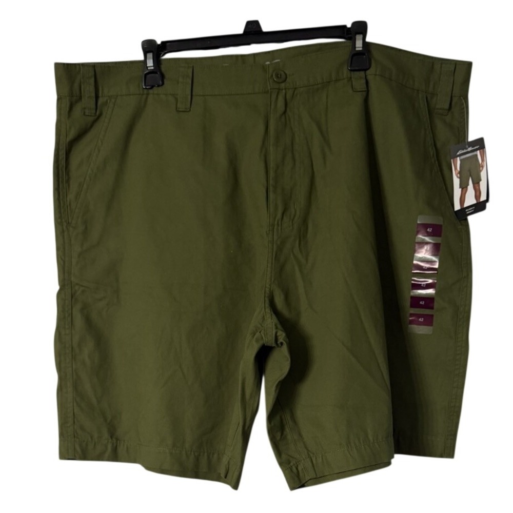 NWT Eddie Bauer Mens Flat Front Relaxed Fite Green Casual Shorts Size 42